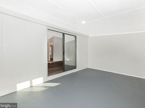 27 Bluegill Dr, Harpers Ferry WV  25425-2507 exterior