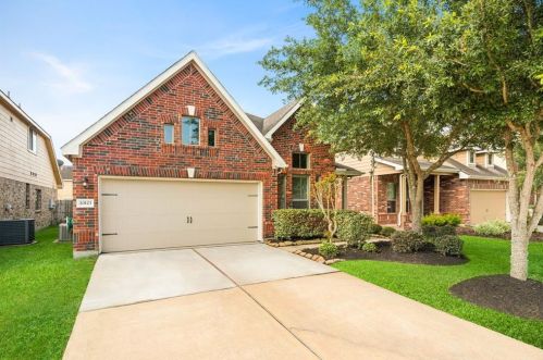 20123 Emerald Mountain Dr, Richmond, TX 77407-4185