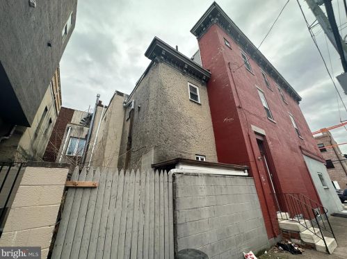 1301 6 St, Philadelphia PA 19140-4528 exterior