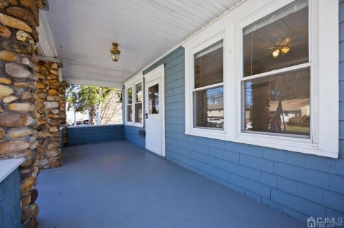 47 Brunswick Ave, Metuchen, NJ 08840-2601