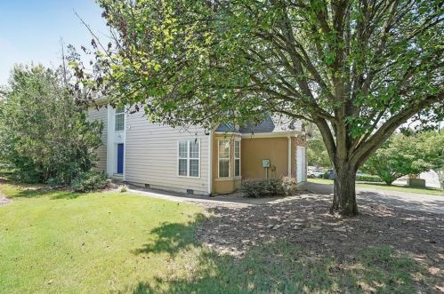 2256 Oak Glenn Cir, Duluth, GA 30096-4580