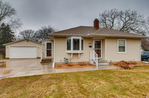 1121 Mccammon Ave, Grey Cloud Island, MN 55071-1335
