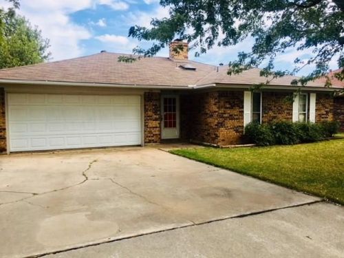 104 Eastgate Dr, Yukon, OK 73099-6449