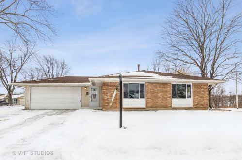 1001 Sunnydale Blvd, Streamwood, IL 60107-2127