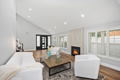 10 Vispera, Irvine CA  92620-2127 exterior