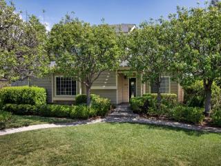 1519 Meadow Cir, Carpinteria, CA 93013-1761