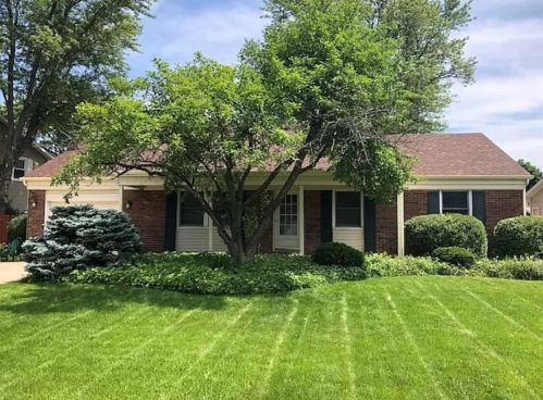 340 Checker Dr, Buffalo Grove IL  60089-1642 exterior