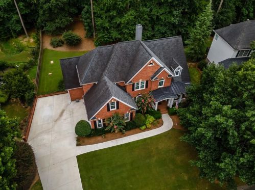 226 White Oak Dr, Holly Springs, GA 30114-7776
