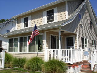 9 Nehantic Dr, Niantic, CT 06357-3410