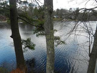 19 Three M Rd, Coventry, RI 02816-7003