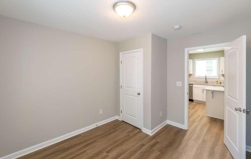 1864 Center Ave, Atlanta GA  30344-4656 exterior