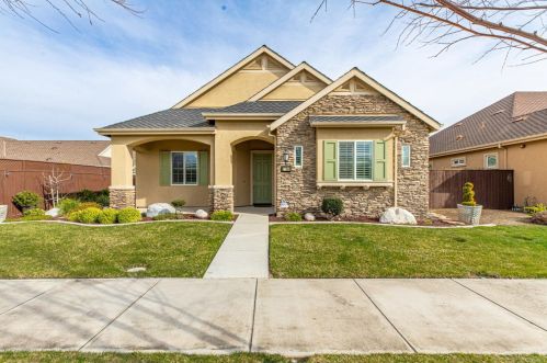 1786 Cornerstone Dr, Ripon, CA 95366-9493