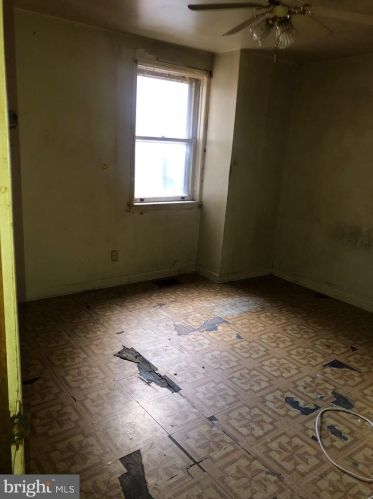 1814 22nd St, Philadelphia PA 19140-4703 exterior