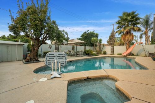 2420 Aladdin Way, Lodi, CA 95242-2805