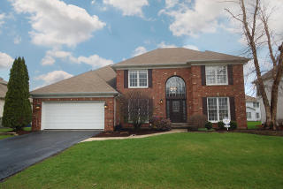 2740 Freeland Cir, Naperville, IL 60564-5827