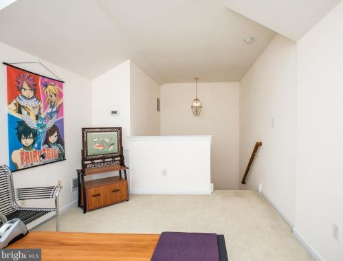 9 Nestlewood Way, Princeton NJ  08540-6132 exterior