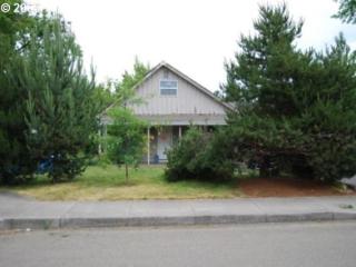 17808 Addie St, Portland, OR 97267-6113
