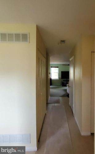 133 River Bank Dr, Roebling, NJ 08554-1527