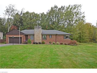 2036 Bradley Rd, Cleveland, OH 44145-1732