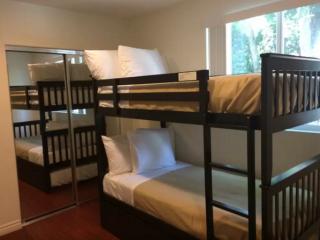 1123 Swall Dr, Los Angeles CA  90035-1311 exterior