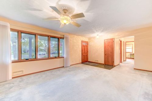 9524 Penn Cir, Minneapolis, MN 55431-2425