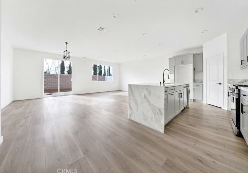 10691 Brookfield Dr, Riverside CA  92505-3961 exterior