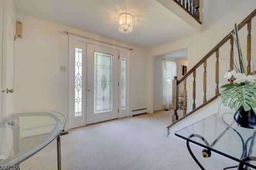 47 Old Short Hills Rd, Town Center, NJ 07052-1097