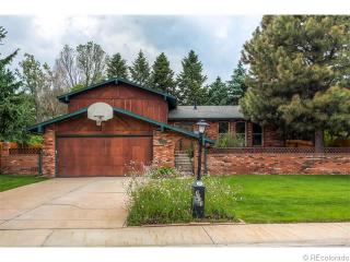 3331 Lakeview Cir, Longmont, CO 80503-1623