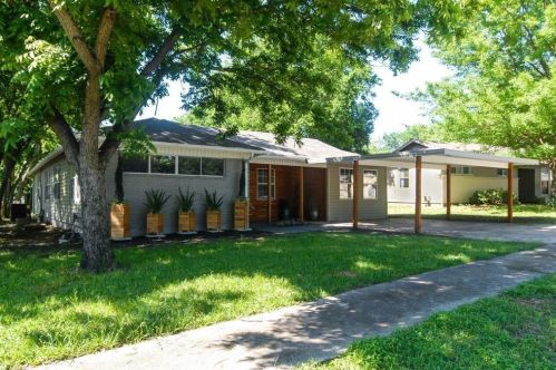 4804 Stephanie Dr, Fort Worth TX  76117-2359 exterior