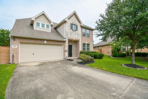 2553 Blue Heron Cir, Taylor Lake Village, TX 77586-1751