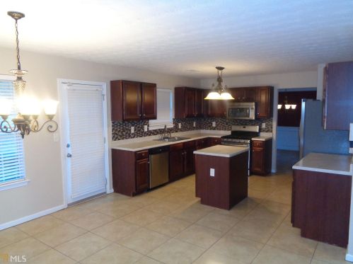 384 Lingo Port Dr, Mcdonough GA  30252-8098 exterior