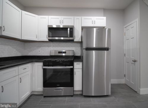 2428 17th St, Philadelphia PA  19132-4440 exterior