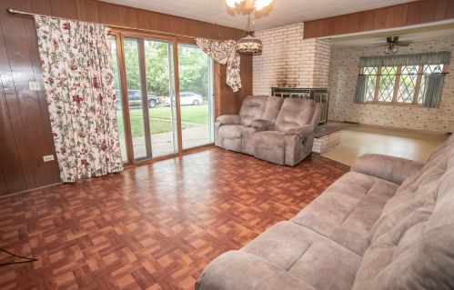 5200 Lawn Ave, Western Springs IL  60558-1844 exterior