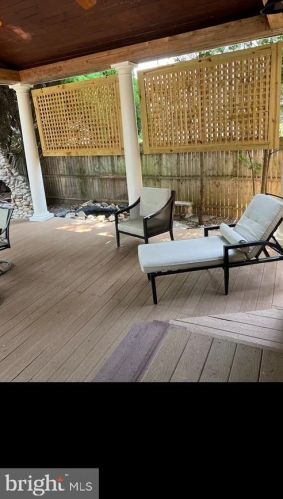 725 Amherst Rd, Camden NJ 08106-1203 exterior