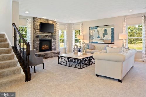 43 Winifred Dr, Hanover PA 17331 exterior