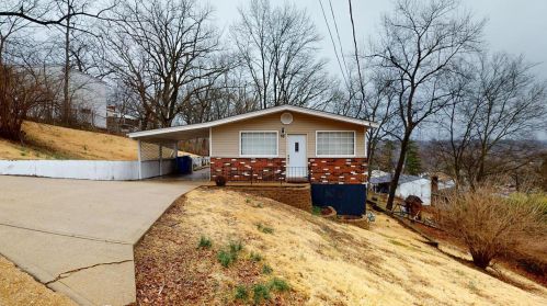 16 Apache Trl, Fenton, MO 63026-4525