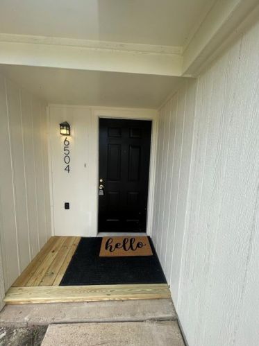 6504 Dustin Ct, Fort Worth TX  76148-3662 exterior