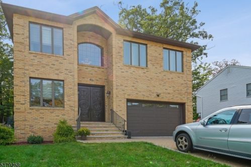 69 Mountain Ave, Cedar Knolls, NJ 07927-1215