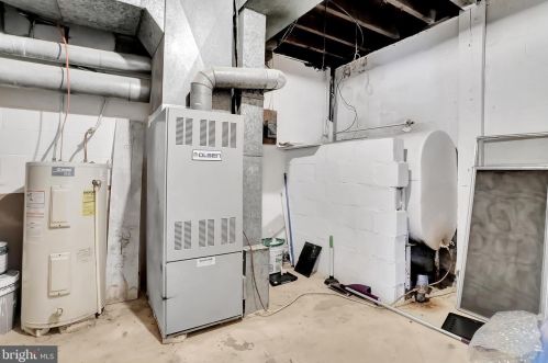 1378 Valley Rd, Berkeley Springs WV  25411-4801 exterior