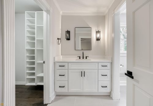 170 Huntcliff Pt, Atlanta GA  30350-1601 exterior