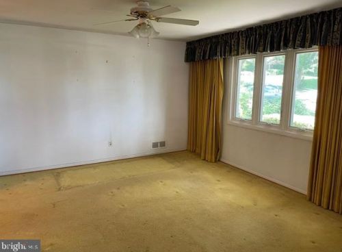 8606 Lanier Dr, Silver Spring, MD 20910-2302