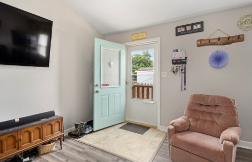 605 Rose Ln, Godley, IL 60407-9697