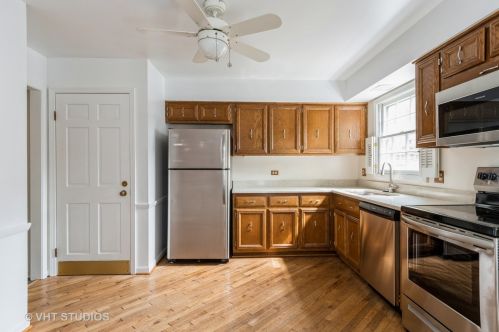 1557 Wedgefield Cir, Naperville, IL 60563-6303