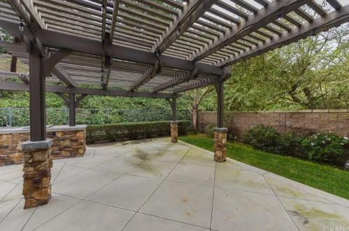 28 Climbing Vine, Irvine CA  92603-0200 exterior