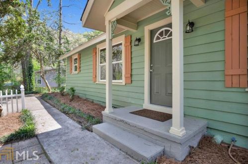 180 Scott Blvd, Stockbridge GA 30281-3855 exterior