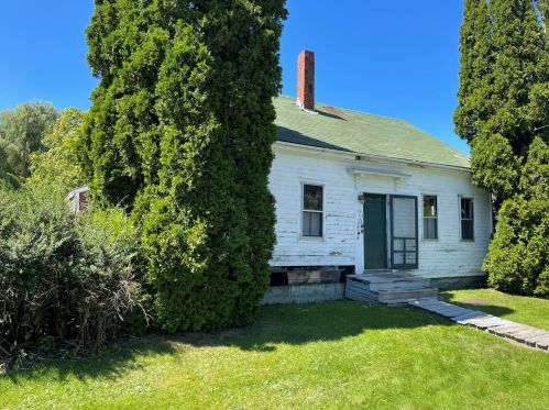 15 Green St, Thomaston, ME 04861-3730