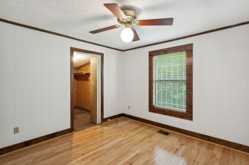 3180 Harris Dr, Atlanta GA  30344-4403 exterior