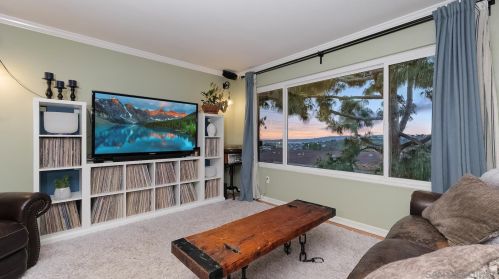 6242 Caminito Luisito, San Diego, CA 92111-7215