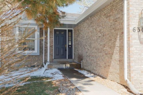 6307 Hinsdale Ave, Englewood, CO 80112-1533