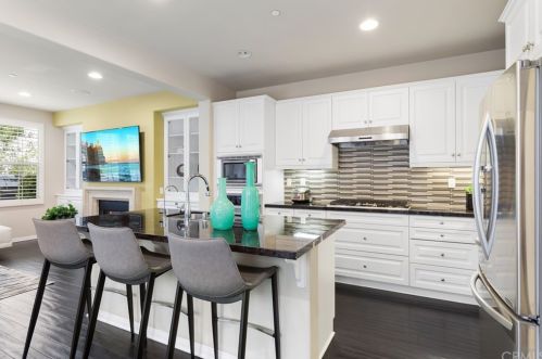 129 Pathway, Irvine CA  92618-8846 exterior
